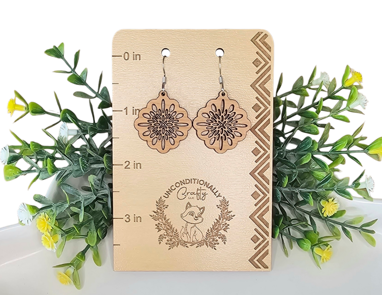 Scalloped Cutout Earrings