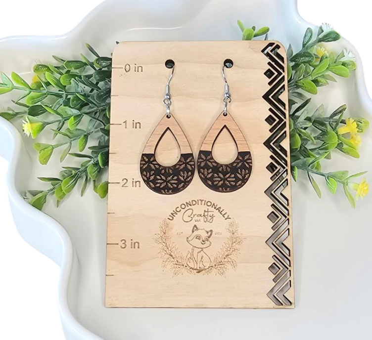 Engraved Petals Earrings